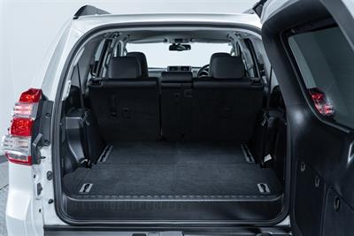 2016 Toyota Landcruiser Prado - Thumbnail