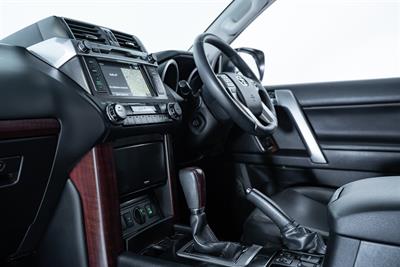 2016 Toyota Landcruiser Prado - Thumbnail