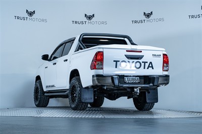 2018 Toyota Hilux - Thumbnail