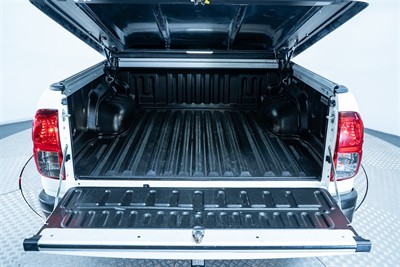 2018 Toyota Hilux - Thumbnail