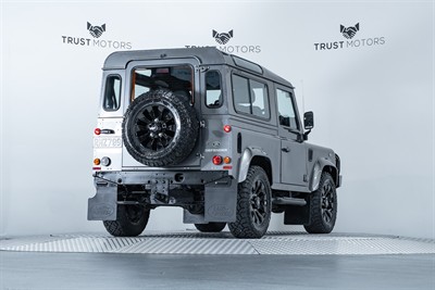 2014 Land Rover Defender - Thumbnail