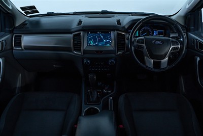 2017 Ford Everest - Thumbnail