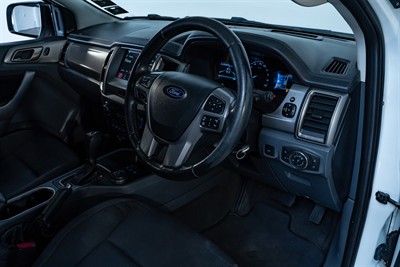 2017 Ford Everest - Thumbnail