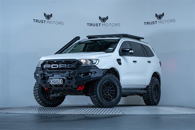 2017 Ford Everest - Thumbnail