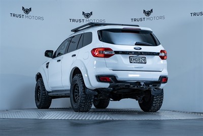2017 Ford Everest - Thumbnail