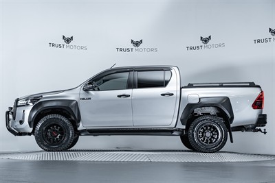 2022 Toyota Hilux - Thumbnail