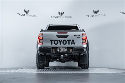 2022 Toyota Hilux - Thumbnail