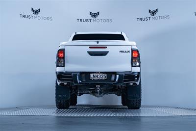 2018 Toyota Hilux - Thumbnail
