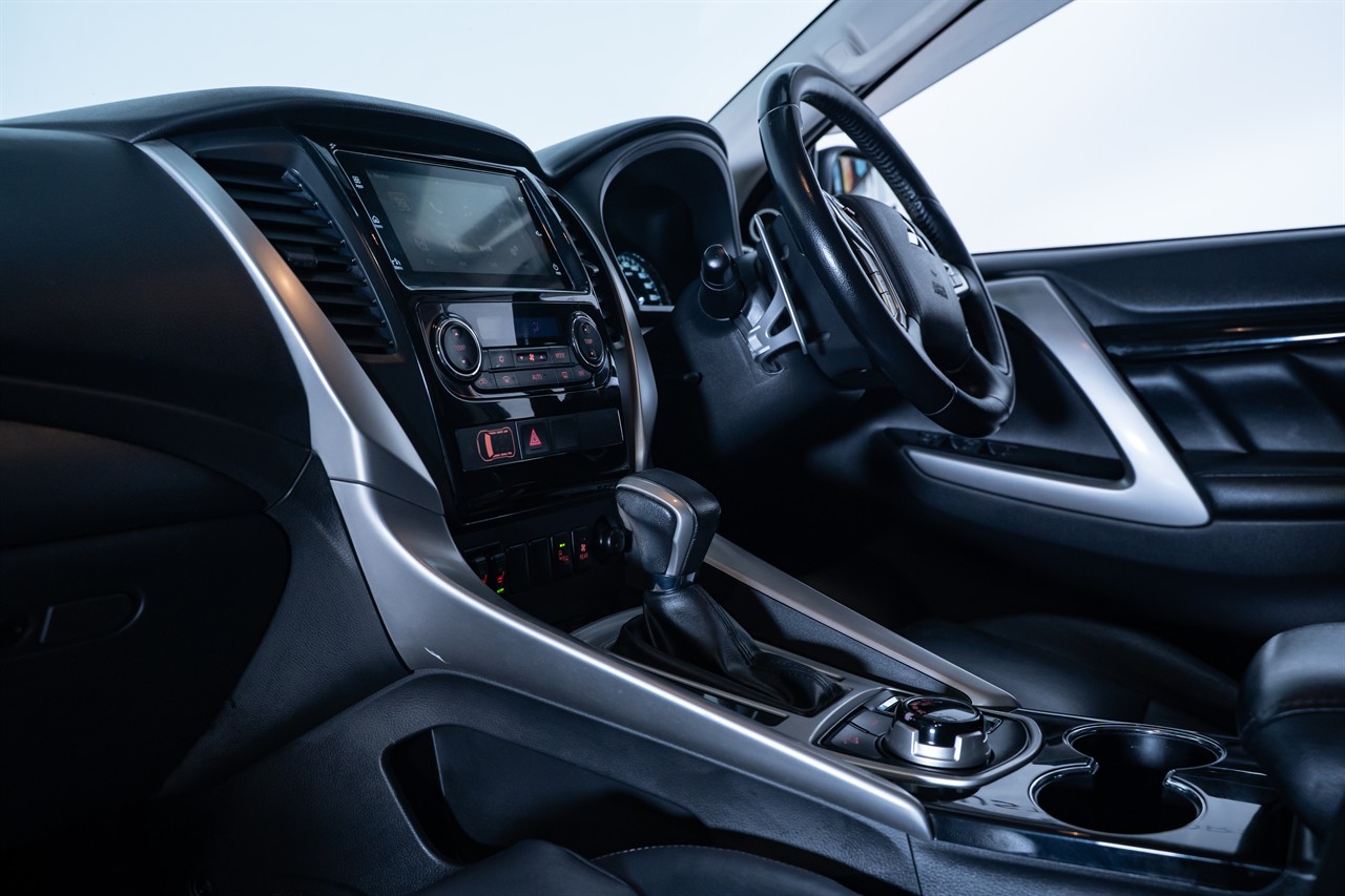 2017 Mitsubishi Pajero Sport