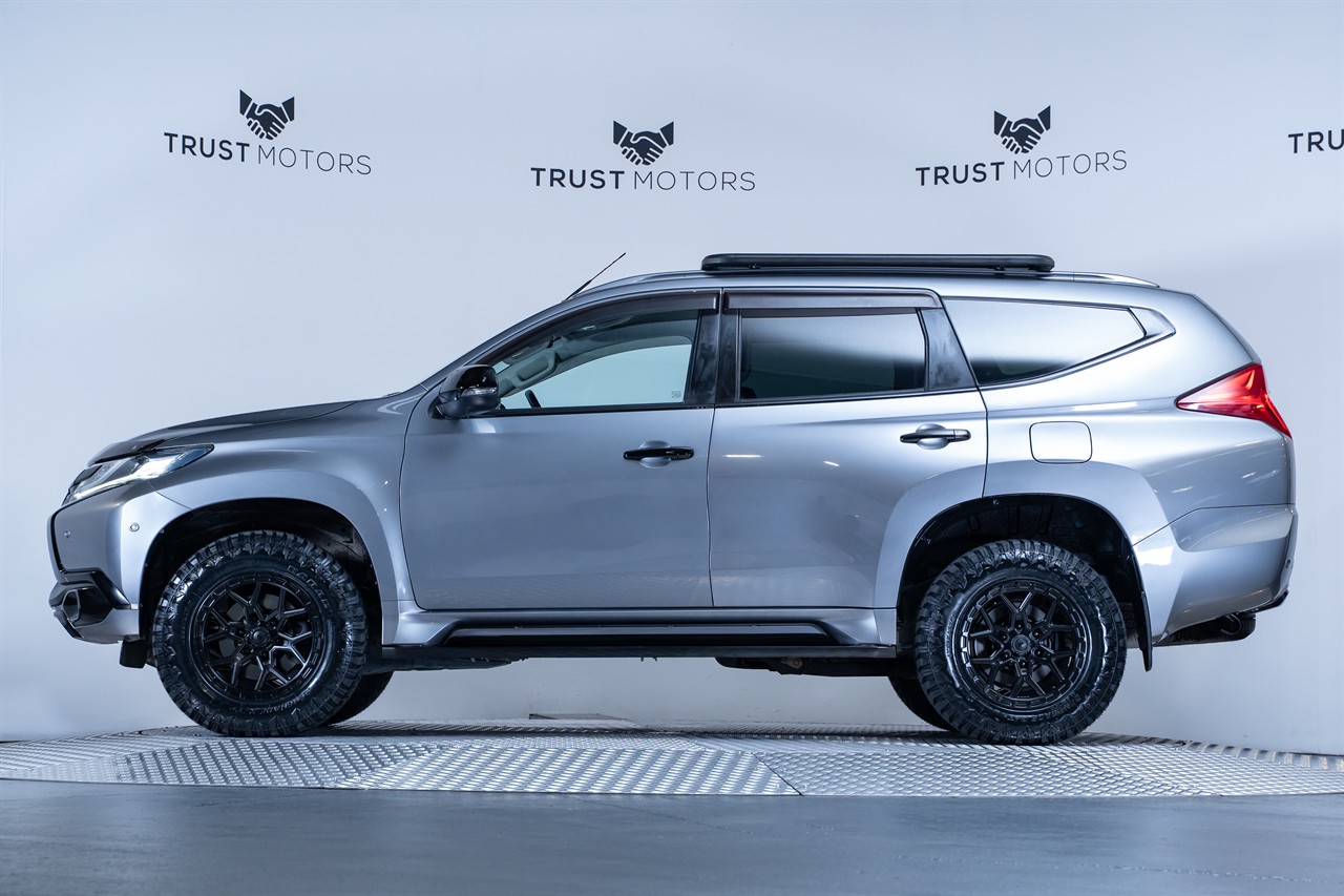 2017 Mitsubishi Pajero Sport