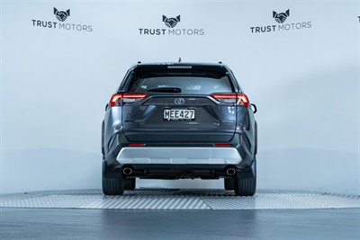 2019 Toyota Rav4 - Thumbnail