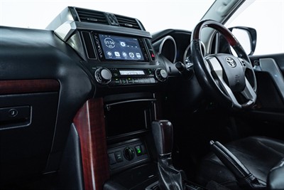 2016 Toyota Landcruiser Prado - Thumbnail