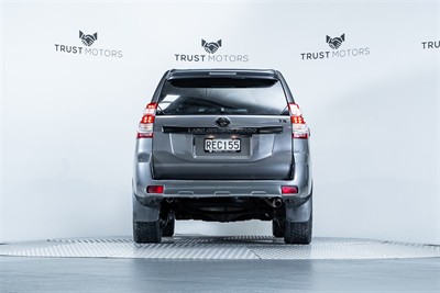 2016 Toyota Landcruiser Prado - Thumbnail