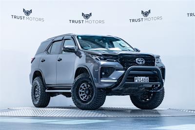 2022 Toyota Fortuner - Thumbnail