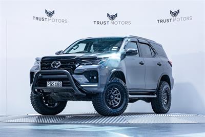 2022 Toyota Fortuner - Thumbnail