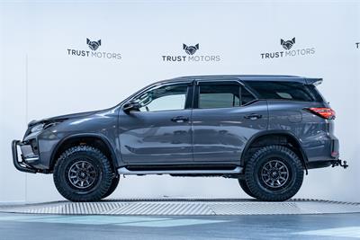 2022 Toyota Fortuner - Thumbnail