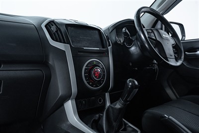 2017 Isuzu D-Max - Thumbnail