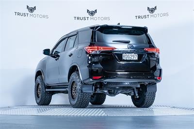 2018 Toyota Fortuner - Thumbnail