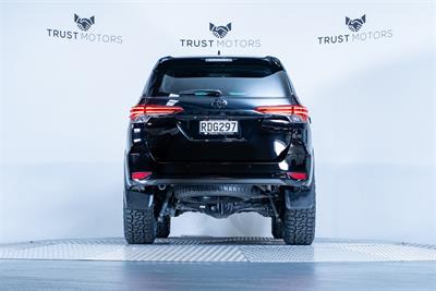 2018 Toyota Fortuner - Thumbnail