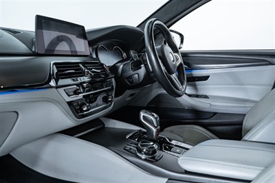 2018 BMW M5 - Thumbnail