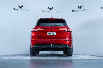 2022 Mitsubishi Outlander - Thumbnail