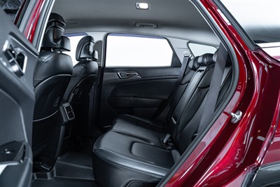 2022 Kia Sportage - Thumbnail