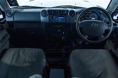 2020 Toyota Landcruiser - Thumbnail