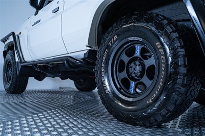 2020 Toyota Landcruiser - Thumbnail