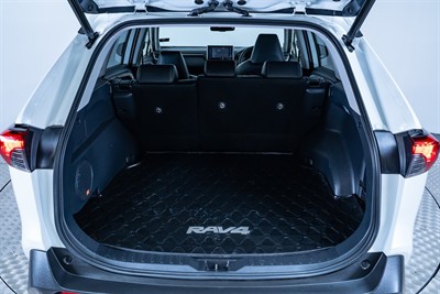 2020 Toyota Rav4 - Thumbnail