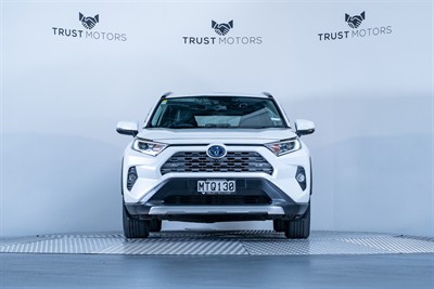 2020 Toyota Rav4 - Thumbnail