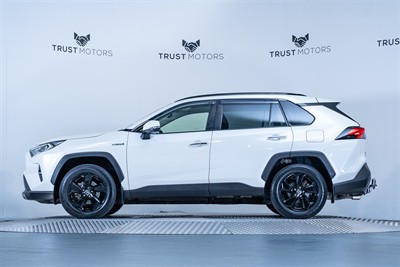 2020 Toyota Rav4 - Thumbnail