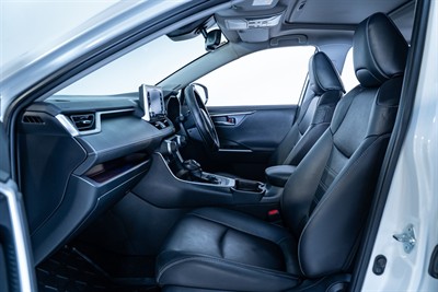 2020 Toyota Rav4 - Thumbnail