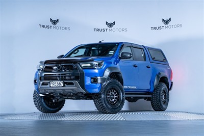 2022 Toyota Hilux - Thumbnail