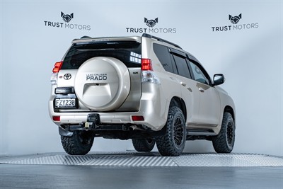 2011 Toyota Landcruiser Prado - Thumbnail