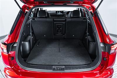 2022 Mitsubishi Outlander - Thumbnail