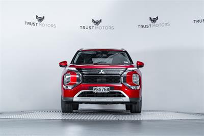 2022 Mitsubishi Outlander - Thumbnail