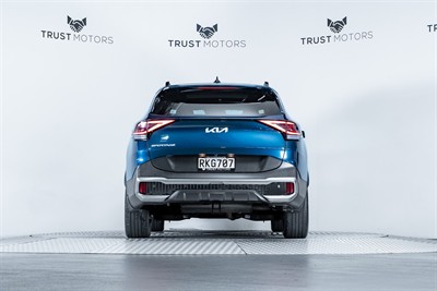 2022 Kia Sportage - Thumbnail