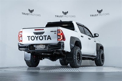 2023 Toyota Hilux - Thumbnail