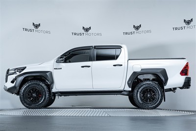 2023 Toyota Hilux - Thumbnail