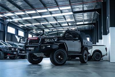 2019 Toyota Hilux - Thumbnail