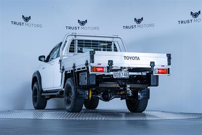 2023 Toyota Hilux - Thumbnail
