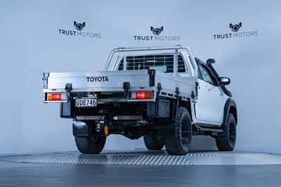 2023 Toyota Hilux - Thumbnail