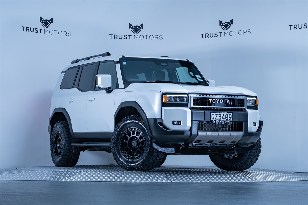 2024 Toyota Landcruiser Prado