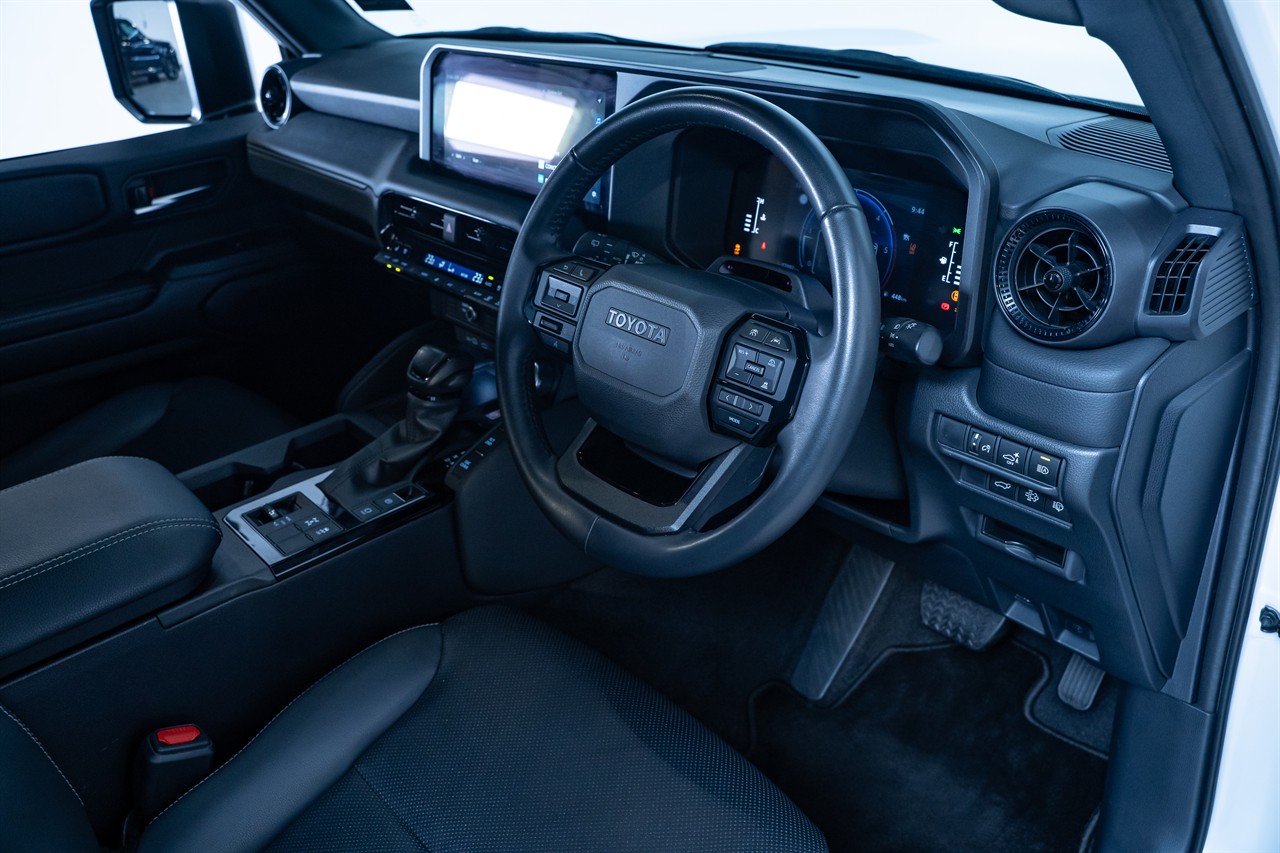 2024 Toyota Landcruiser Prado