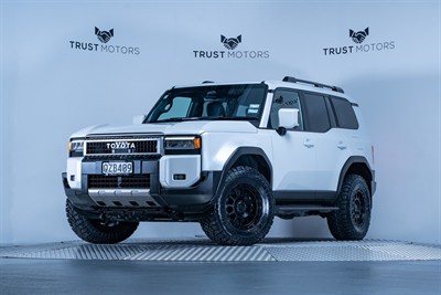 2024 Toyota Landcruiser Prado - Thumbnail
