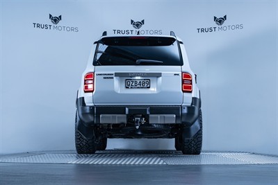 2024 Toyota Landcruiser Prado - Thumbnail