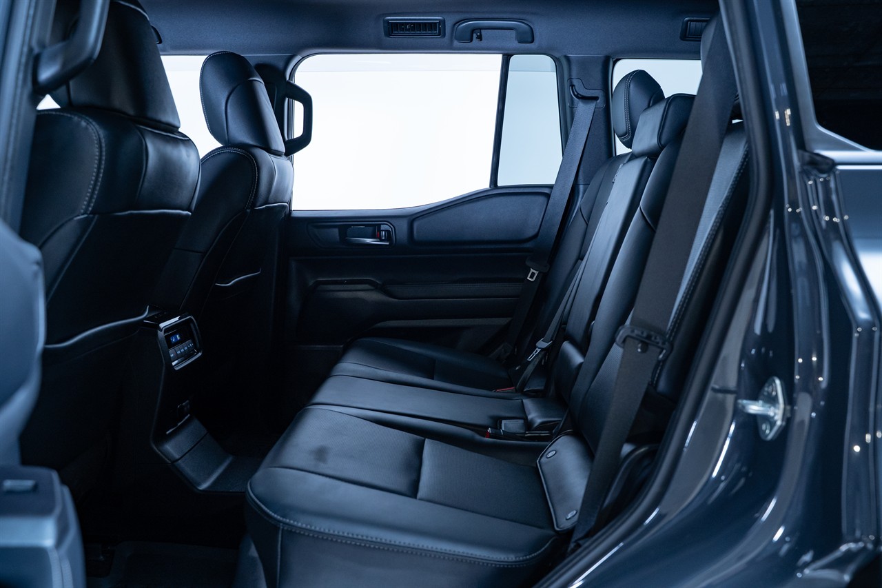 2024 Toyota Landcruiser Prado