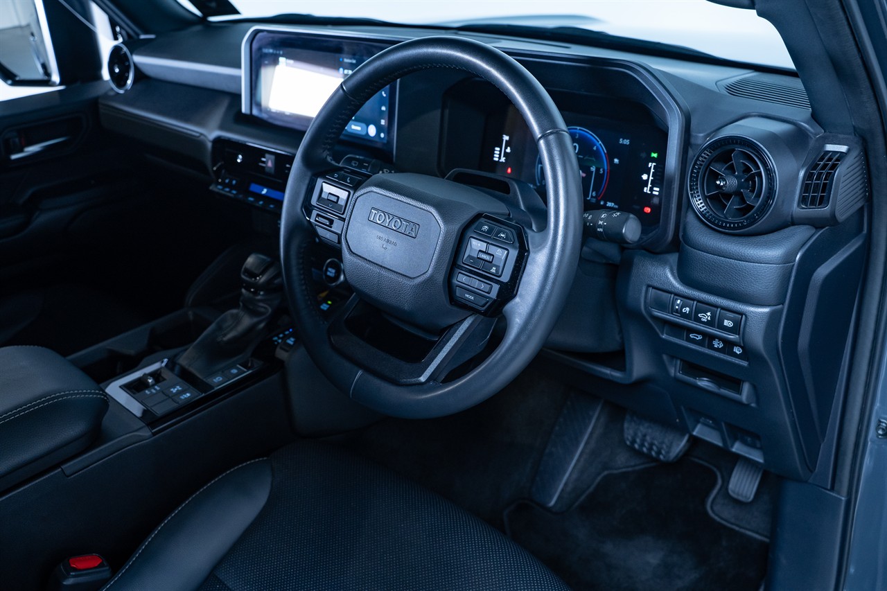 2024 Toyota Landcruiser Prado