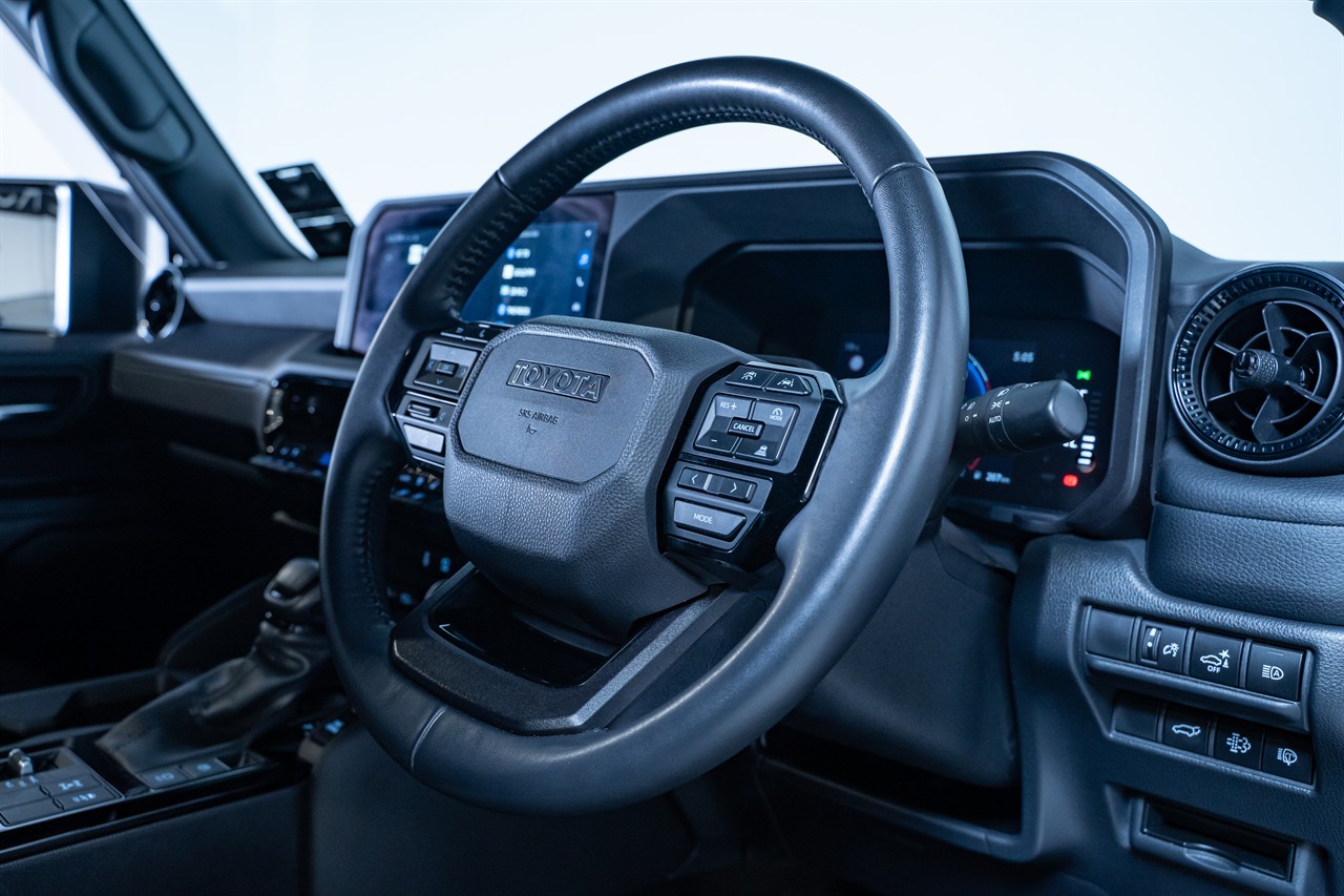 2024 Toyota Landcruiser Prado