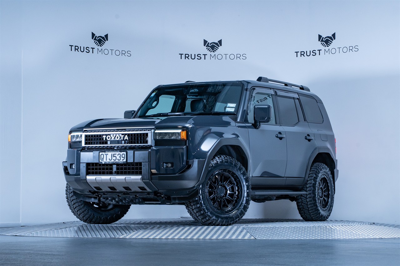 2024 Toyota Landcruiser Prado